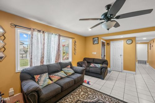 3223 Merced Pl, Oxnard CA 93033-5744 exterior