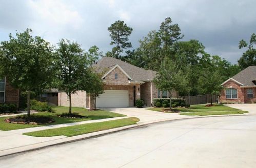 10206 Dover Fls Ct, Humble TX 77338-2844 exterior