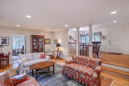 5 Huckleberry Dr, Norwalk CT 06850-1703 exterior