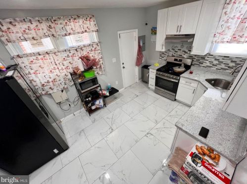 230 Comly St, Philadelphia PA 19120-1124 exterior