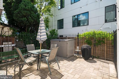 1622 Front St, Philadelphia PA 19122-3202 exterior