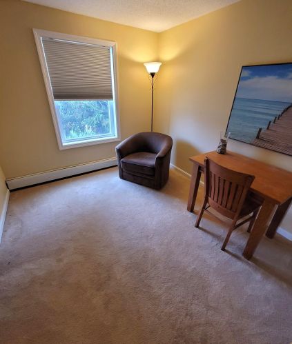 42 Modena Dr, Concord NH 03303-1547 exterior