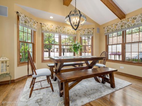 2734 107th St, Chicago IL 60617-6613 exterior