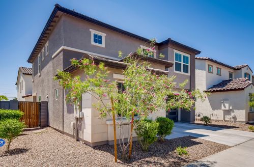 3721 Cheery Lynn Rd, Phoenix AZ  85018-4244 exterior