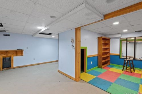 971 Farms Rd, Wallingford CT 06492-1807 exterior