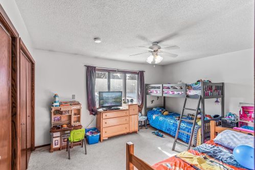 1163 County Rd B, Saint Paul MN 55113-4302 exterior