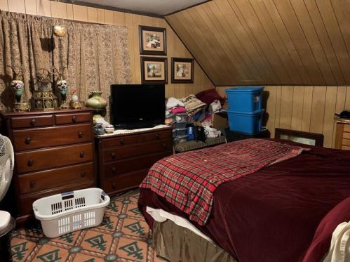 1633 Creedmoor Ave, Pittsburgh PA 15226-2439 exterior