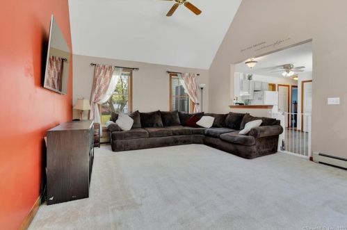 24 Roland St, Enfield CT 06082-5770 exterior