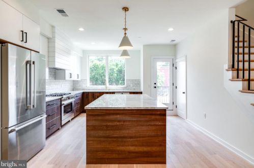 959 Marshall St, Philadelphia PA 19122 exterior