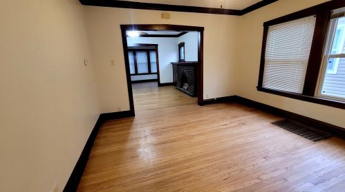 404 8 Ave, Broadview IL 60153-1515 exterior