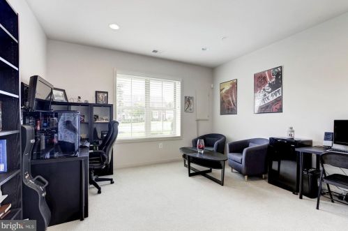 13301 Tivoli Lake Blvd, Silver Spring, MD 20906-6757