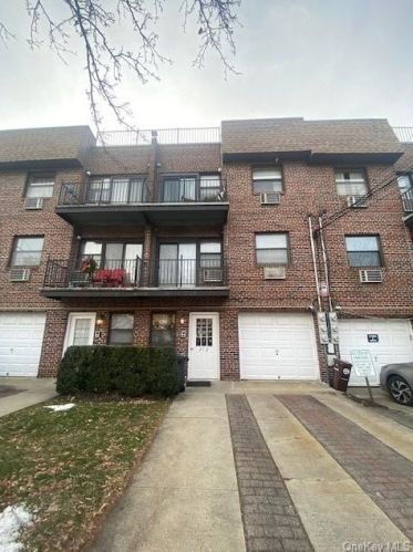273 Buttrick Ave, Bronx, NY 10465-3181