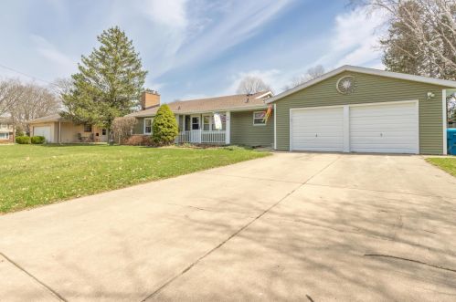 1111 Boswell Ln, Kalamazoo, MI 49006-5409