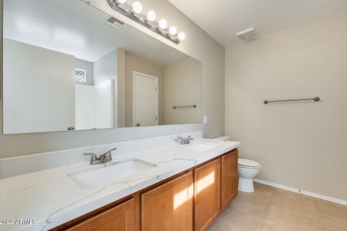 7104 31st Dr, Phoenix AZ  85041-9324 exterior