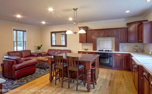 36 Little Silver Pt Rd, Little Silver NJ 07739-1732 exterior