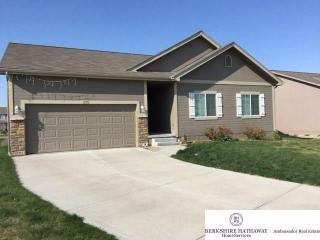 15972 Meredith Ave, Omaha NE  68116-8031 exterior