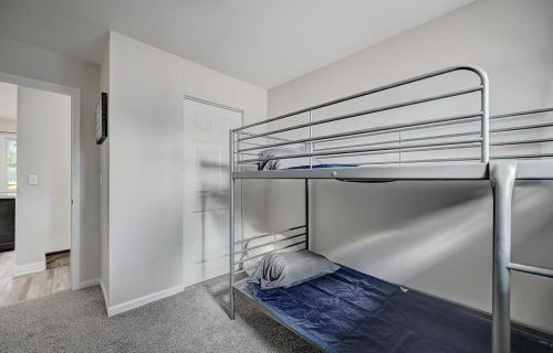 4911 76th St, Milwaukee WI  53220-4305 exterior