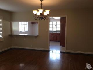 1101 Devonshire Dr, Oxnard CA  93030-4105 exterior