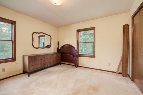 3890 Knapp St, Grand Rapids MI 49525-9602 exterior