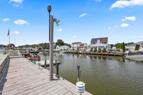 58 Ocean Gate Ave, Berkeley Township NJ 08721-1420 exterior