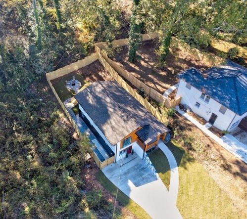 191 Arcadia Cir, Atlanta GA  30314-2305 exterior