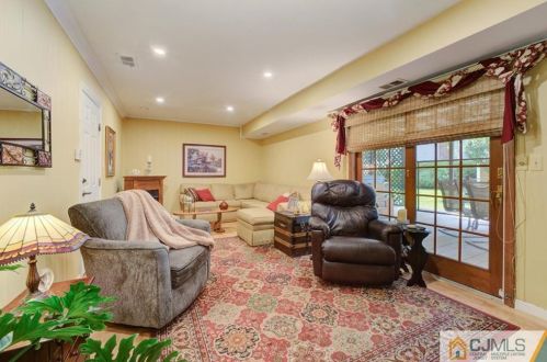 10 Hyannis Dr, Old Bridge NJ 08857-2648 exterior