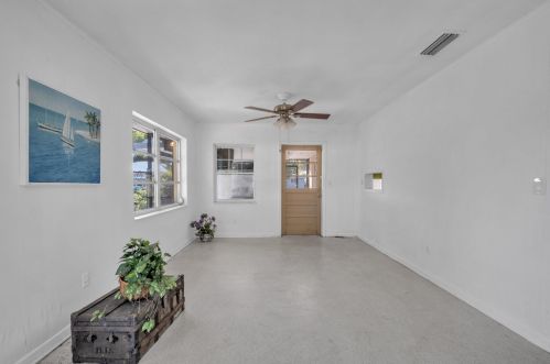 202 Bay St, Fort Pierce FL 34952-1318 exterior