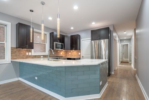 1425 Grand Ave, Chicago, IL 60642-6332