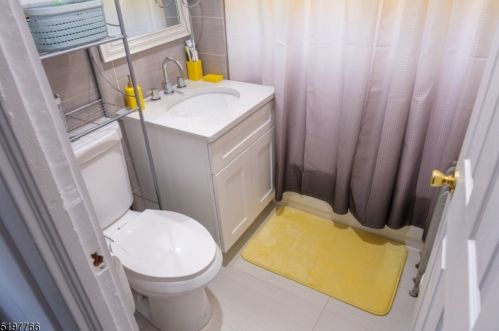 143 Paine Ave, Irvington NJ  07111-2905 exterior