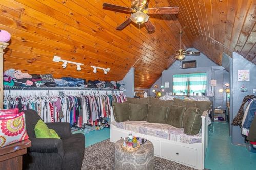 327 Middlesex St, North Andover MA 01845-3438 exterior