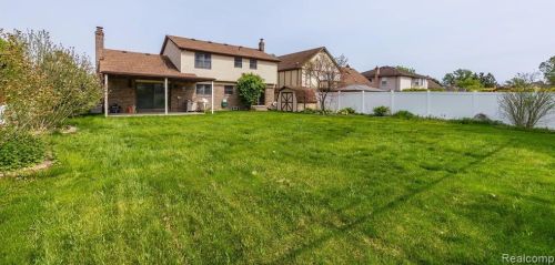 425 Rosemary St, Dearborn Heights MI  48127-3681 exterior