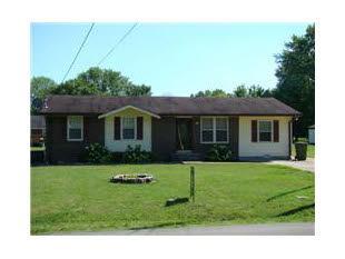 406 Lealand Ln, Lebanon, TN 37087-2114