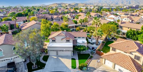 17002 32 Way, Phoenix AZ 85018-3973 exterior