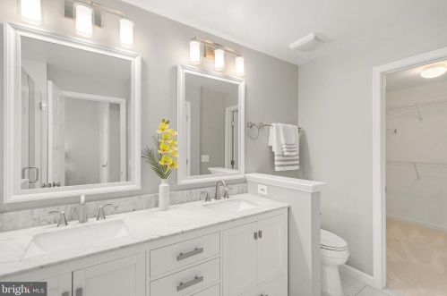 5124 Knapp Pl, Alexandria VA 22304-8637 exterior