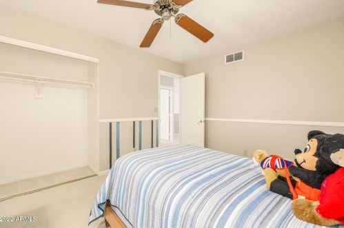 17002 32 Way, Phoenix AZ 85018-3973 exterior