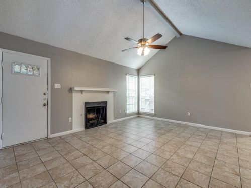 4037 Evergreen St, Irving TX  75061-3969 exterior