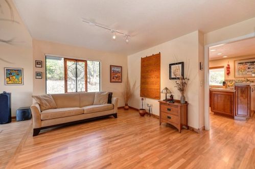 9811 Blue Lk Dr, Folsom CA 95630-1909 exterior