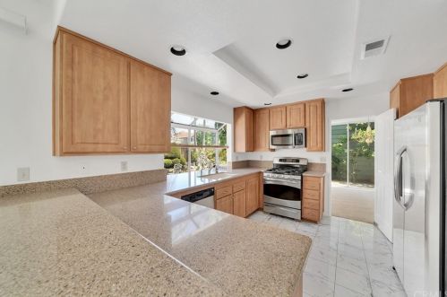 2045 Cherokee, Tustin, CA 92782-9203