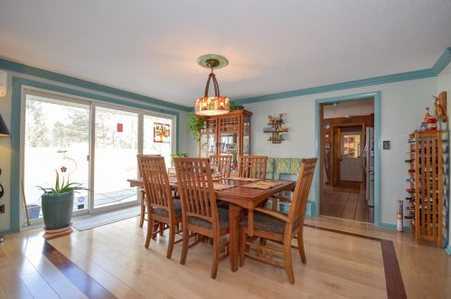 214 Dover Point Rd, Dover NH 03820-4635 exterior