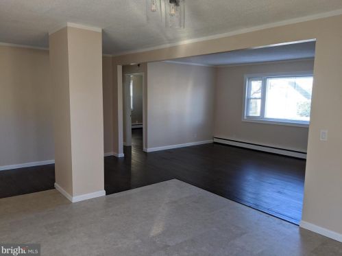 12 Gln Clair Dr, Trenton NJ 08618-1943 exterior