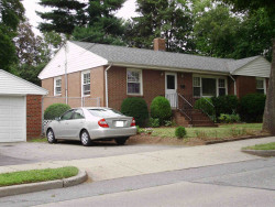 207 Cherry St, Newton, MA 02465-1245