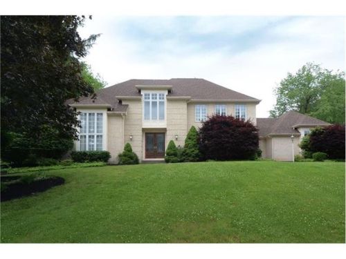 111 Brookside Ln, Moon Twp, PA 15108-9785