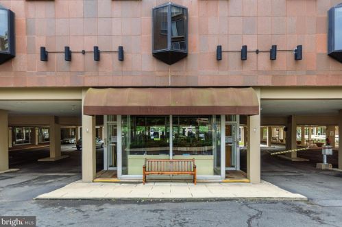 520 N St, Washington DC  20024-4574 exterior