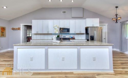 4495 Kent Rd, Atlanta GA  30337-5205 exterior