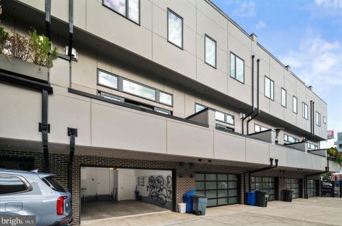 308 2nd St, Philadelphia PA 19133-0040 exterior