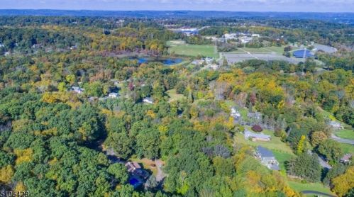 10 Lawrence Rd, Dover NJ 07869-3106 exterior