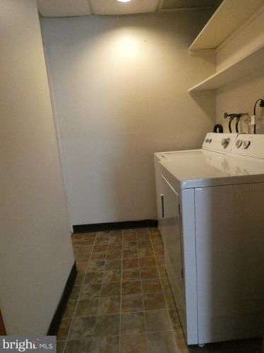 112 8th St, Philadelphia PA  19107-5103 exterior