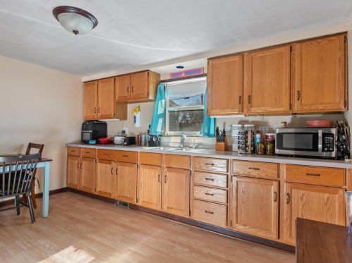 3519 Macarthur Dr, Manitowoc WI 54220-4229 exterior