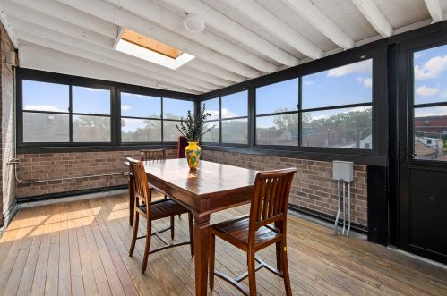 1523 School St, Chicago IL 60657-2121 exterior