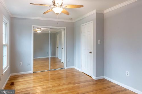 7467 Duddington Dr, Alexandria VA 22315-3849 exterior